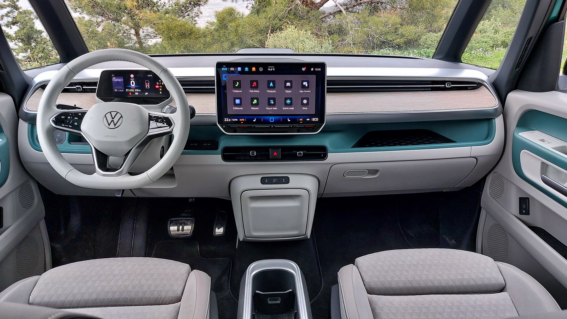 Volkswagen ID.Buzz 7 seat Pro 296ps Test 2025 27 resize