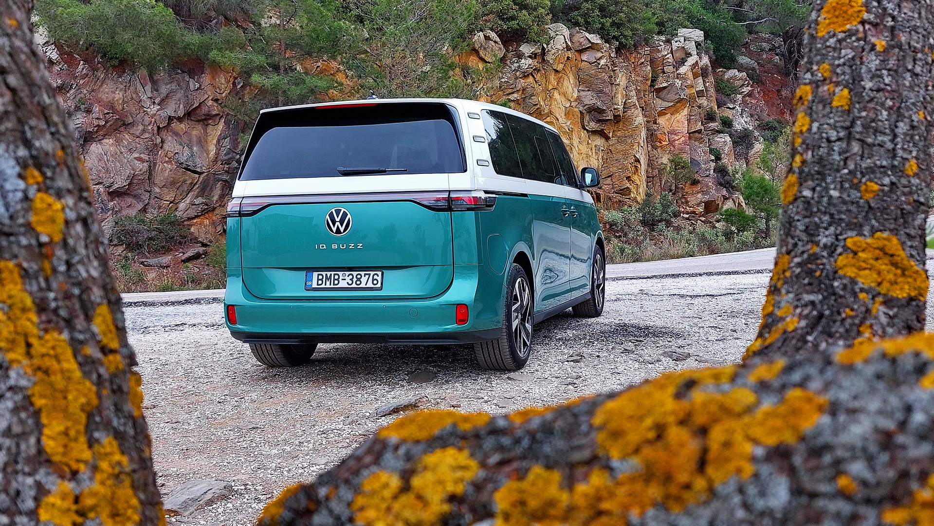 Volkswagen ID.Buzz 7 seat Pro 296ps Test 2025 4