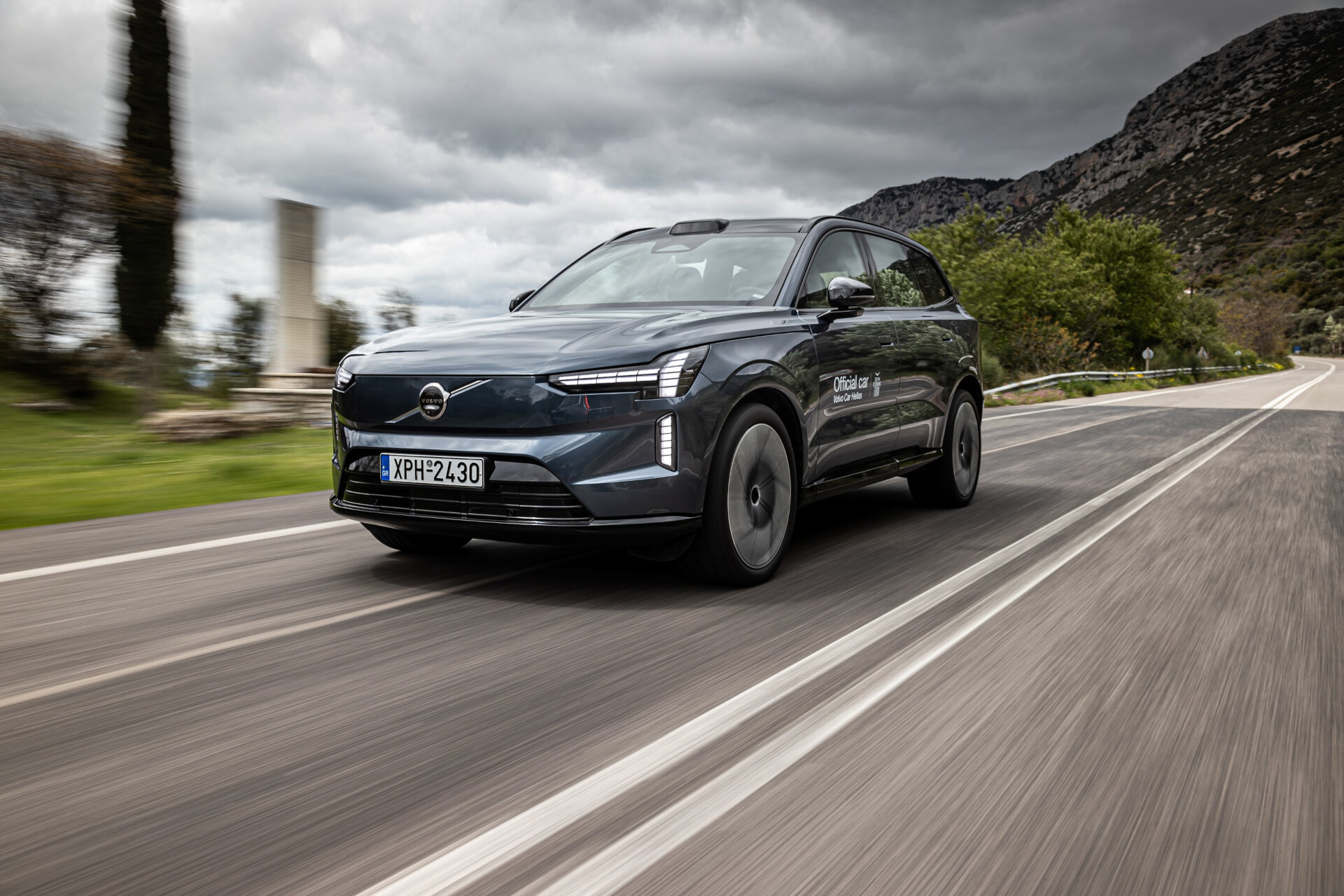 Volvo EX90 (1)