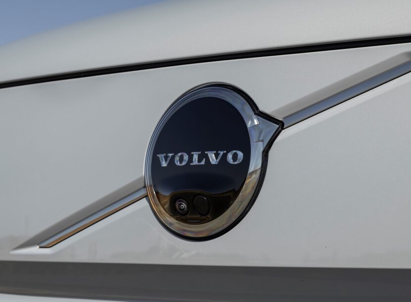 Volvo EX90 Vapour Grey Extrior