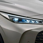 MG HS Hybrid+ front lights umo2dx