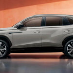 MG HS Hybrid+ side profile pp4plw
