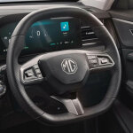 MG HS Hybrid+ steering wheel oyihro