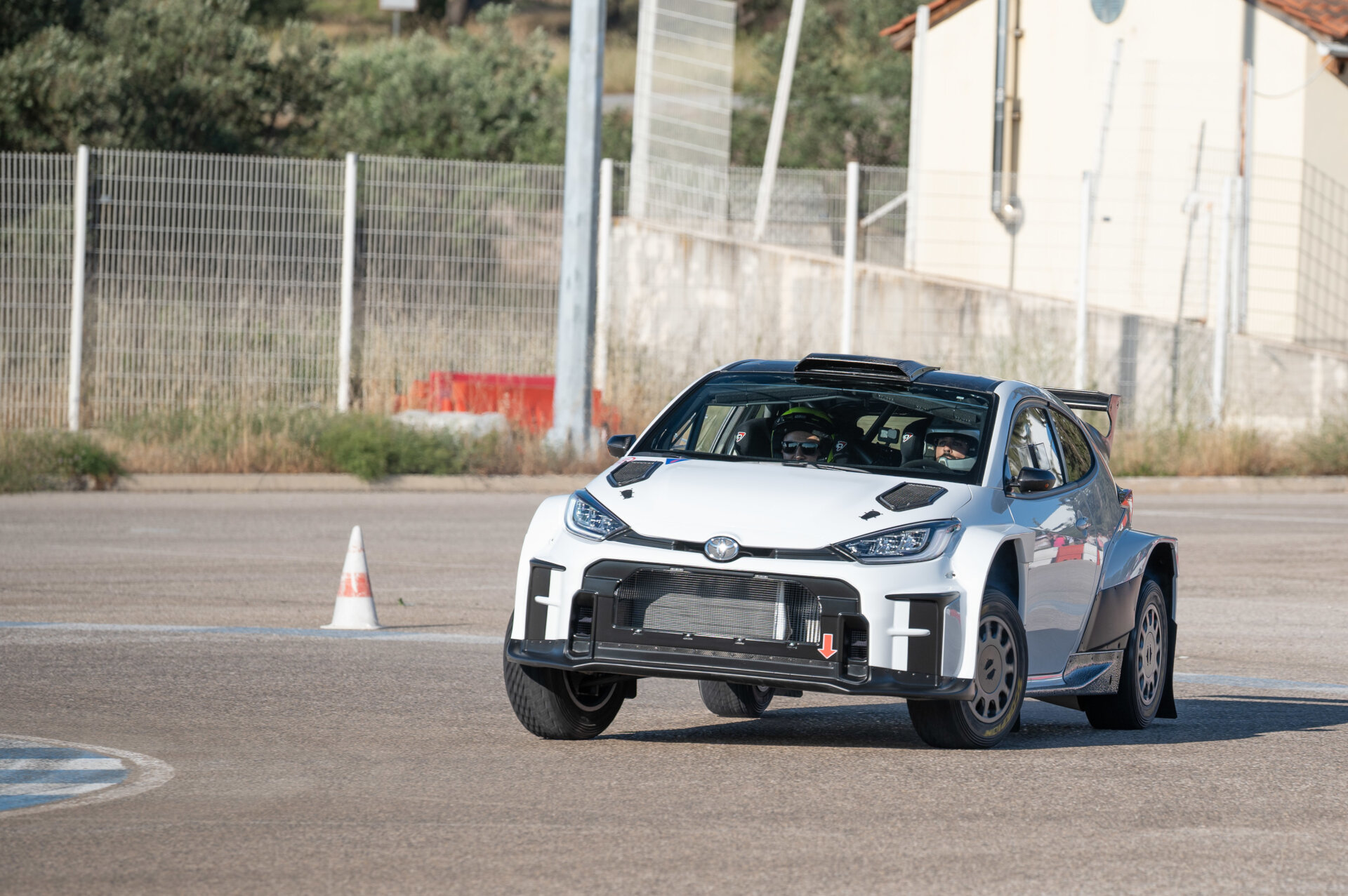 toyota gazoo racing gr yaris rally 2 kirkos racing (2)