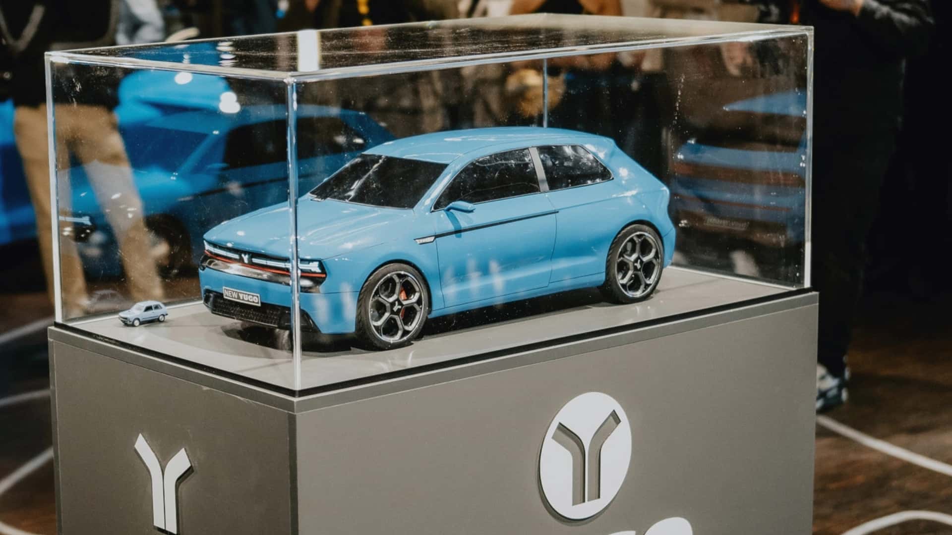 yugo concept scale model (5)