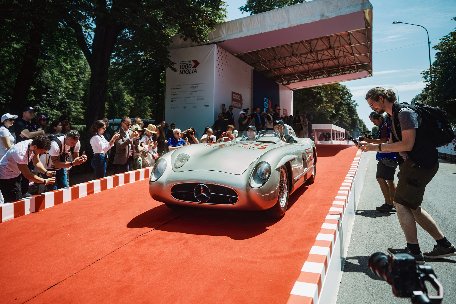 Rekordfahrten für die Ewigkeit – auf den Spuren einer legendären Mille Miglia Record breaking drives for eternity – on the trail of a legendary Mille Miglia