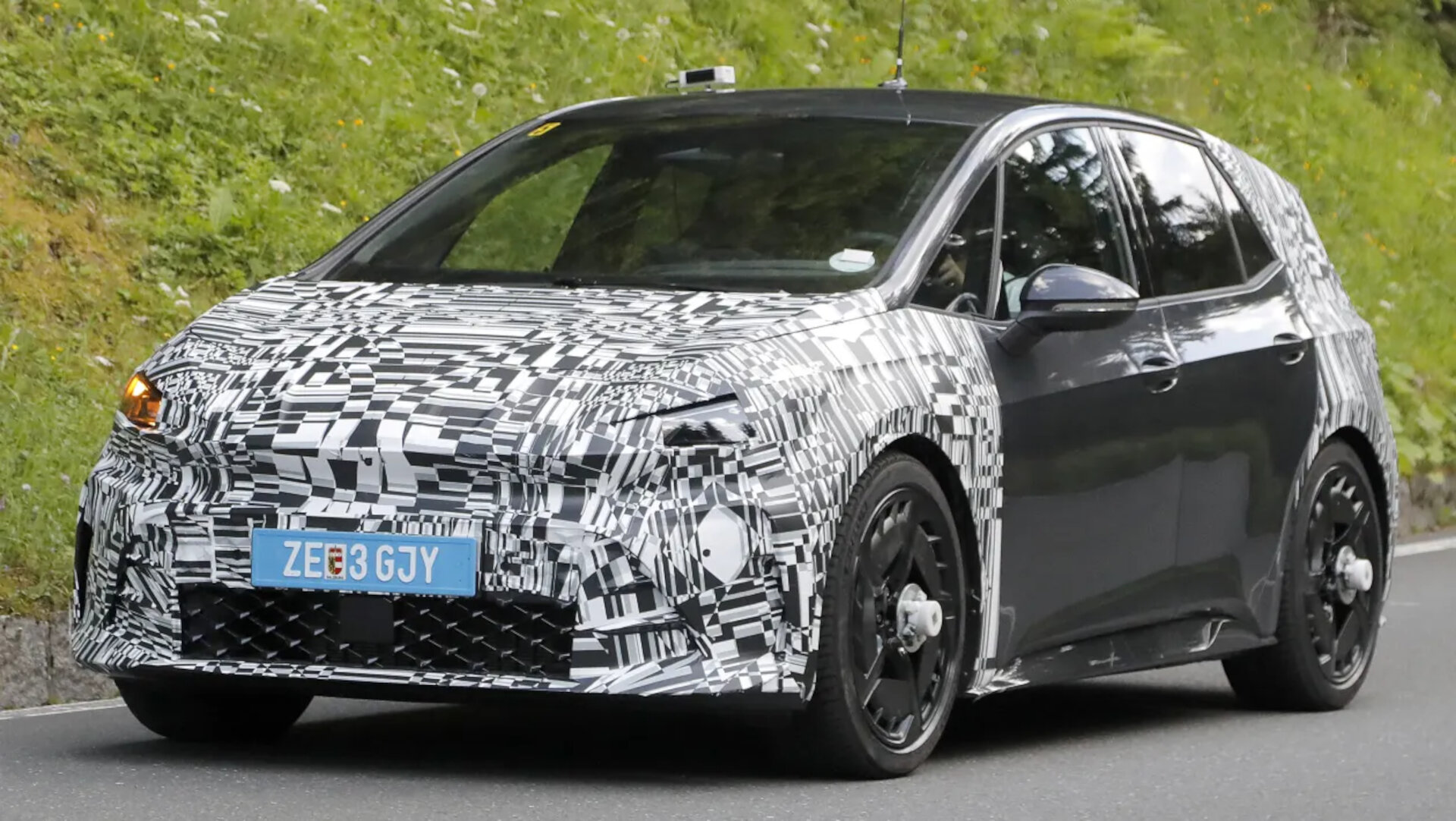 Cupra Born Facelift 2025 (1) Cupra Born Facelift 2025 (1)