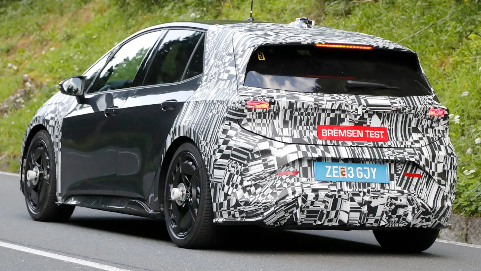 Cupra Born Facelift 2025 (4) Cupra Born Facelift 2025 (4)