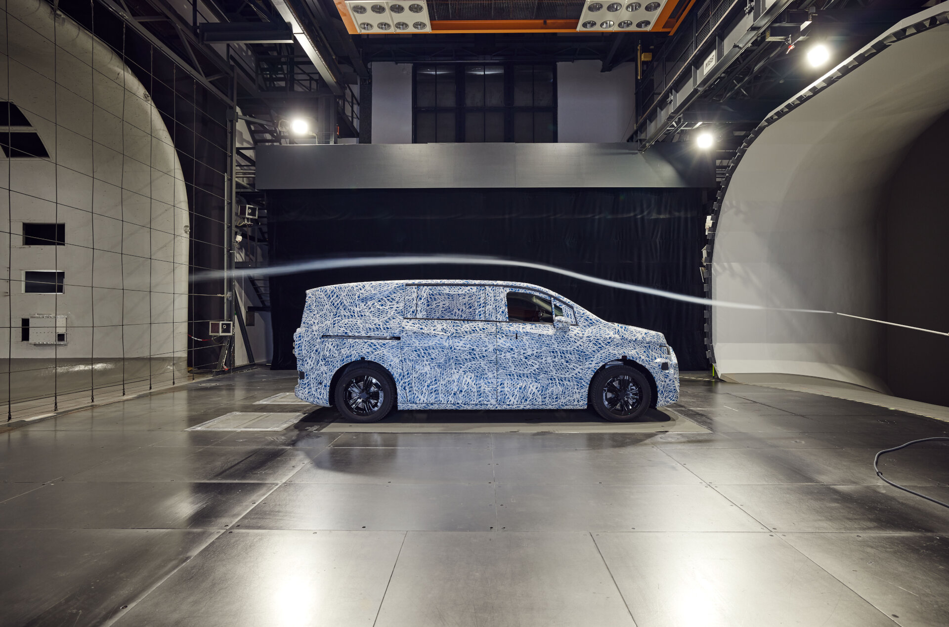 Mercedes-Benz Vans VLE - wind tunnel Stuttgart-Untertürkheim