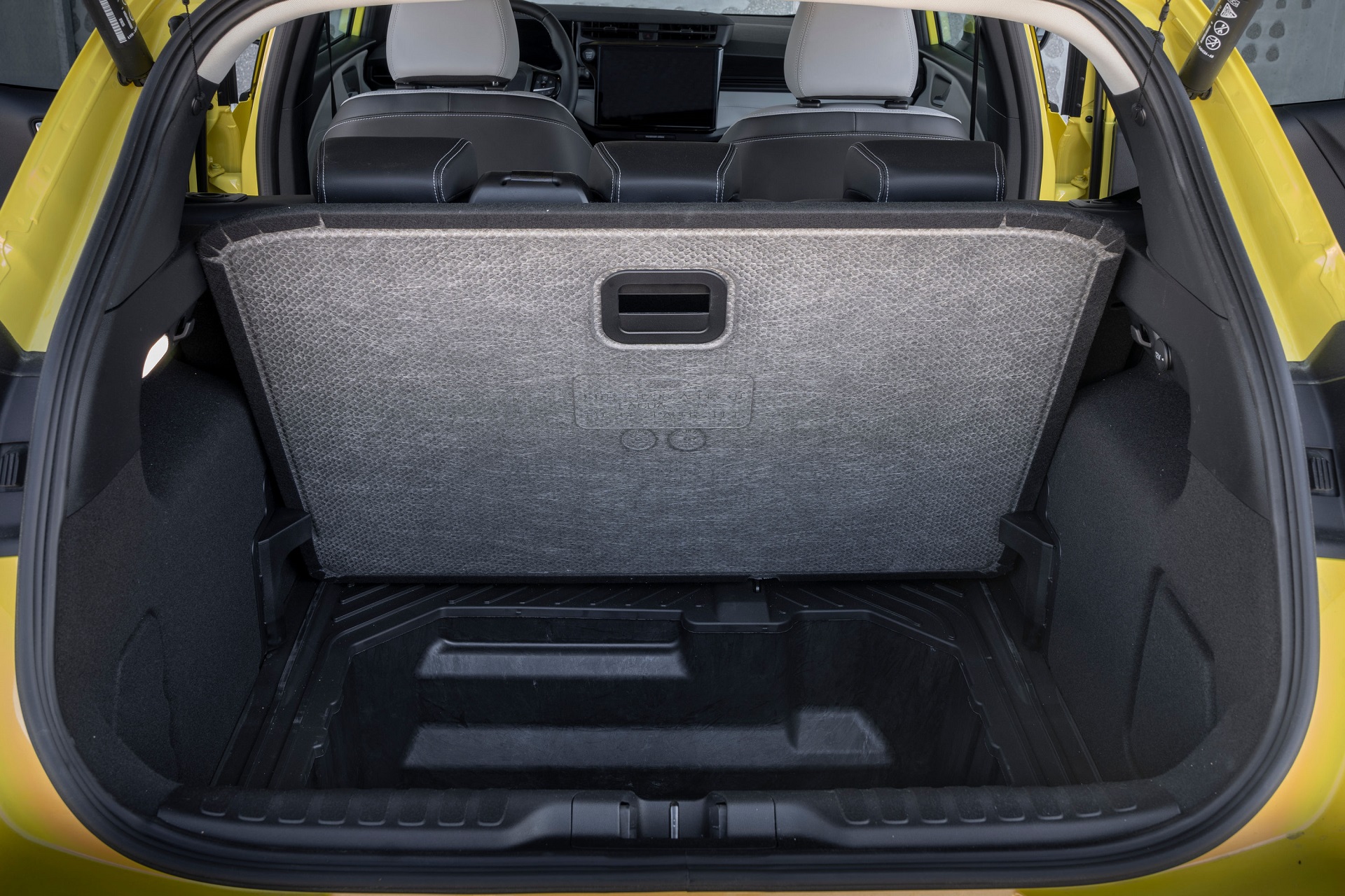 FORD PUMA GEN E YELLOW 013 FORD PUMA GEN E YELLOW 013