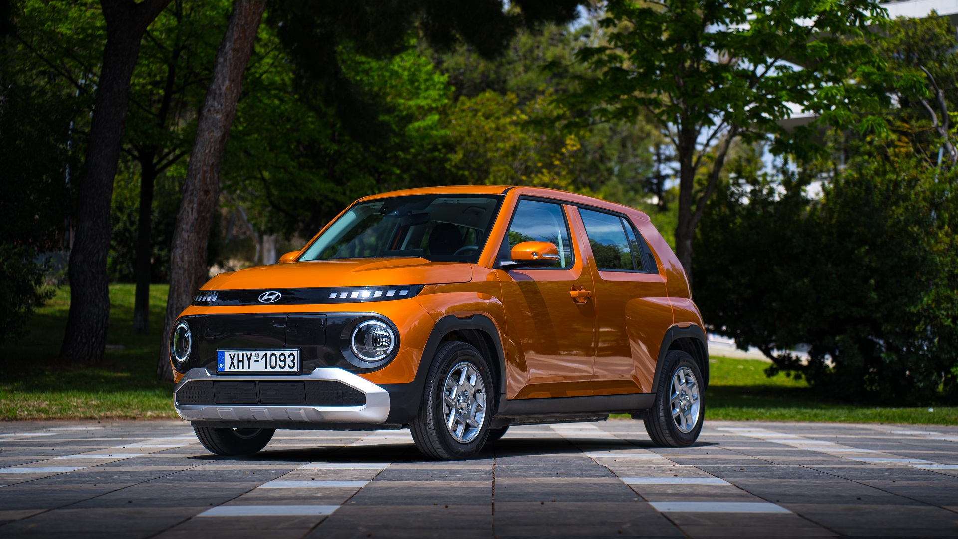 Hyundai Inster promo orange 2025 (6)