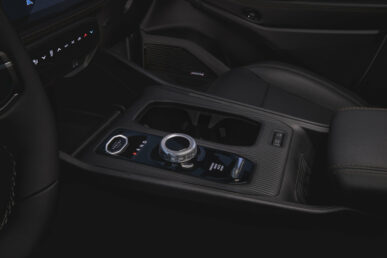 The 2026 Jeep® Cherokee Limited’s gear selector