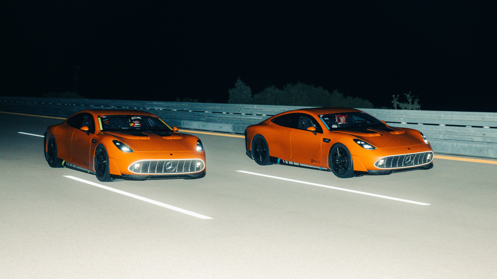 CONCEPT AMG GT XX definiert Performance neu: Technologieträger pulverisiert Weltrekorde in Serie und fährt in „acht Tagen um die Welt“ CONCEPT AMG GT XX redefines performance: Technology pioneer shatters record after record – and drives "around th