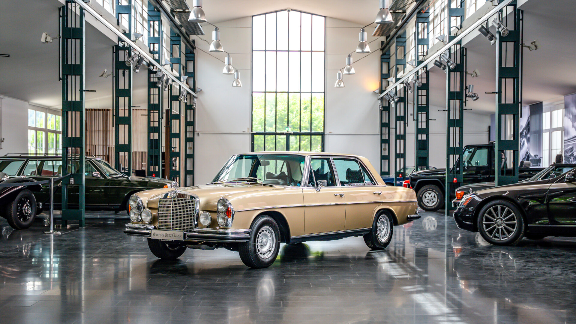 Stilikone in der Oberklasse: 60 Jahre Mercedes Benz Baureihen 108/109 Style icons in the luxury class: 60 years of Mercedes Benz model series 108/109