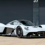 Daniel Ricciardo Aston Martin Valkyrie 19