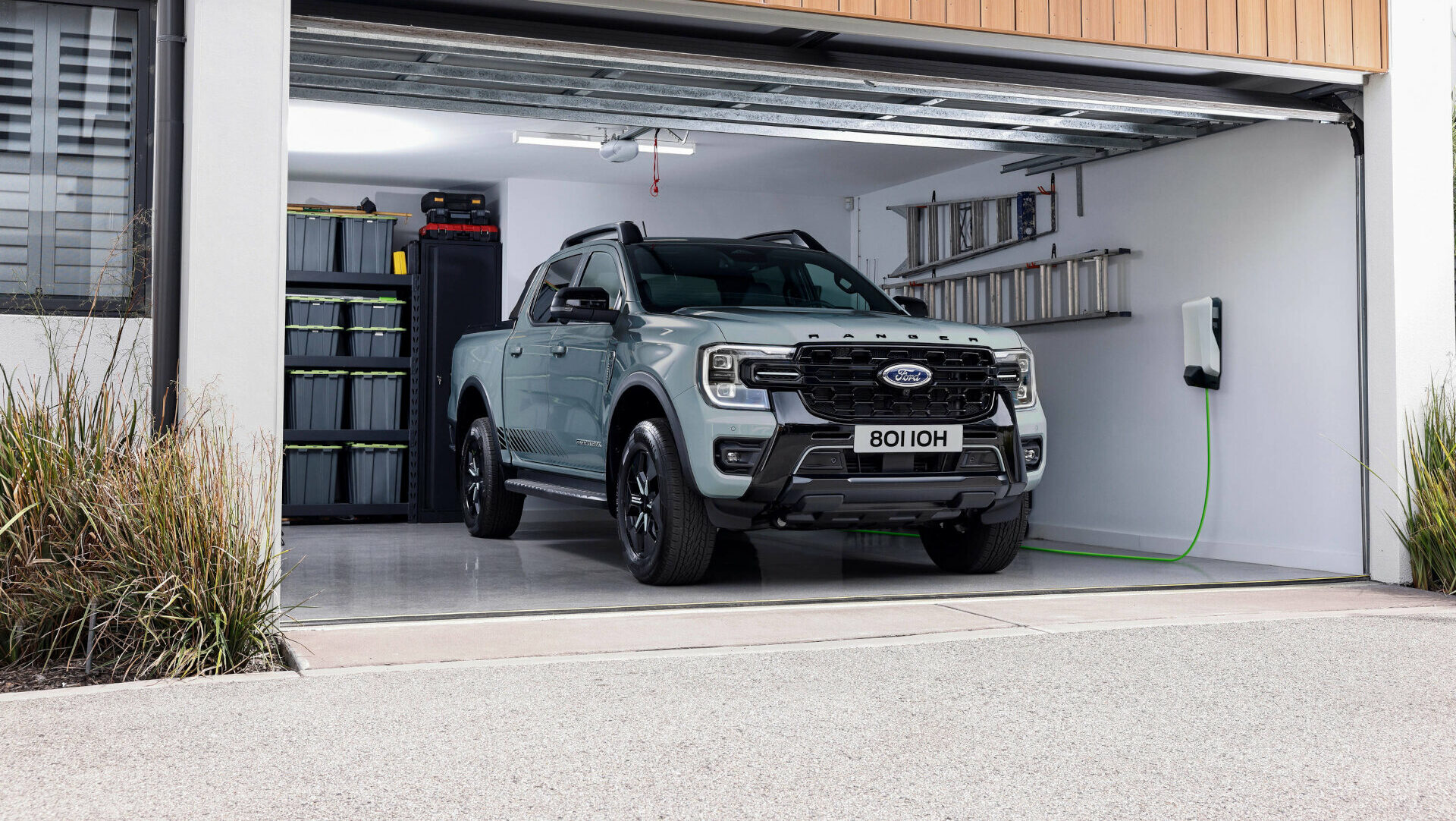FORD RANGER PHEV 04