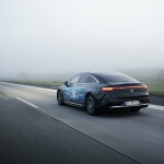 Langstrecken Test erfolgreich bestanden: EQS mit Festkörperbatterie meistert 1.205 km mit einer einzigen Batterieladung Long distance test successfully completed: EQS with solid state battery covers 1,205 km on a single charge