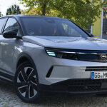 Opel Grandland autonomous vehicle (4)