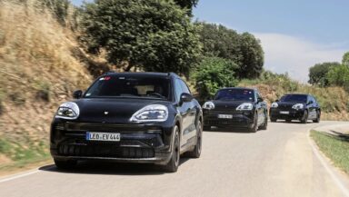 PORSCHE CAYENNE ELECTRIC AUTO EXPRESS 2025 2