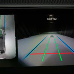 Porsche Cayenne Electric wireless charging (4)