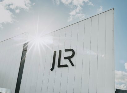 JLR Logo in Situ 6
