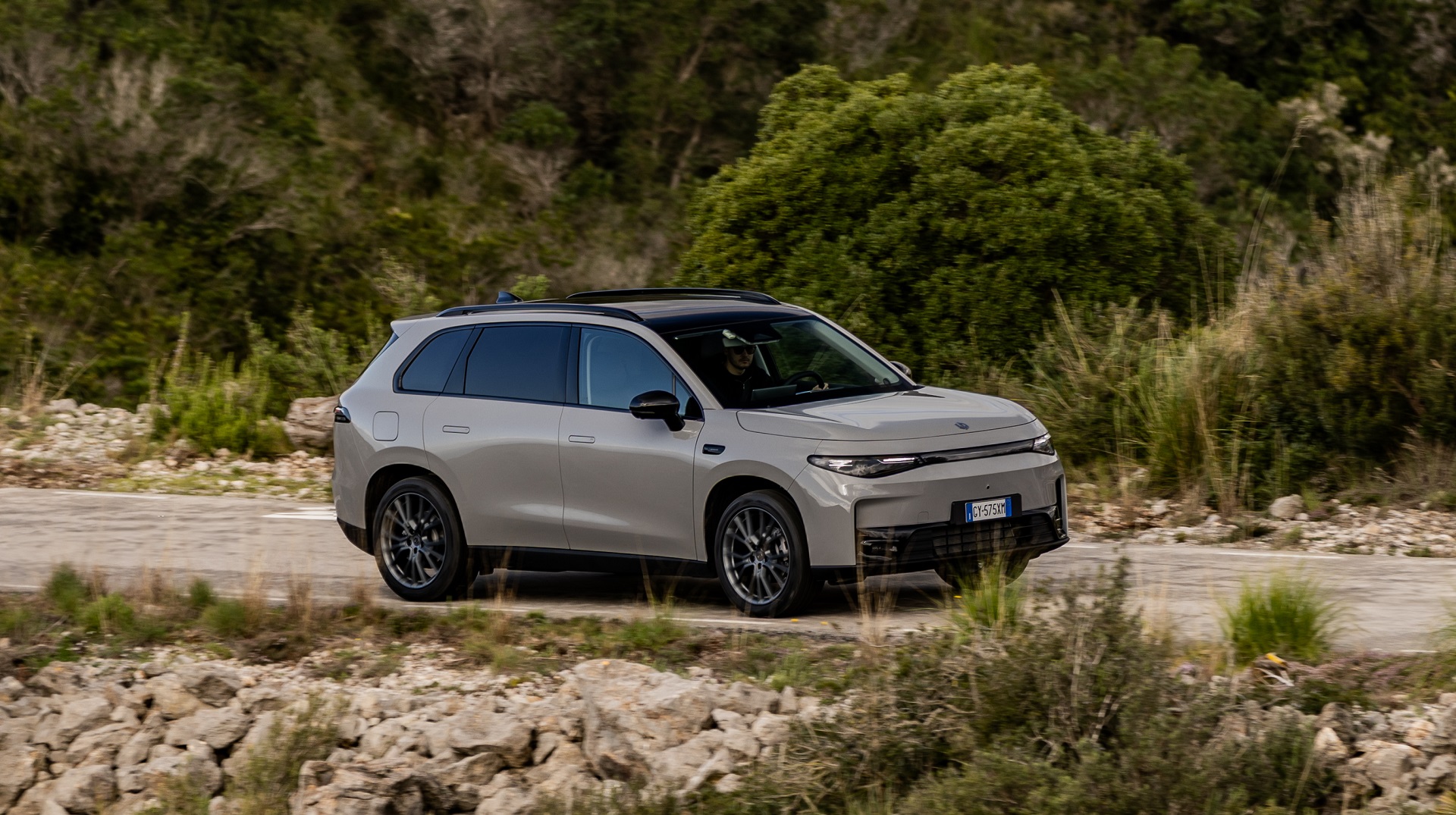 Leapmotor C10 REEV 2025 (4) Leapmotor C10 REEV 2025 (4)