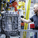 Produktionsstart der elektrischen Antriebseinheiten für den Mercedes Benz GLC bei Tochter Star Assembly Start of production of Mercedes Benz GLC electric drive units at subsidiary Star Assembly