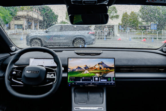 Test Drive China Omoda 4