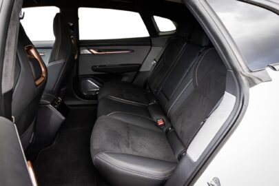 Zeekr 001 drive Costa Navarino 2025 (5)