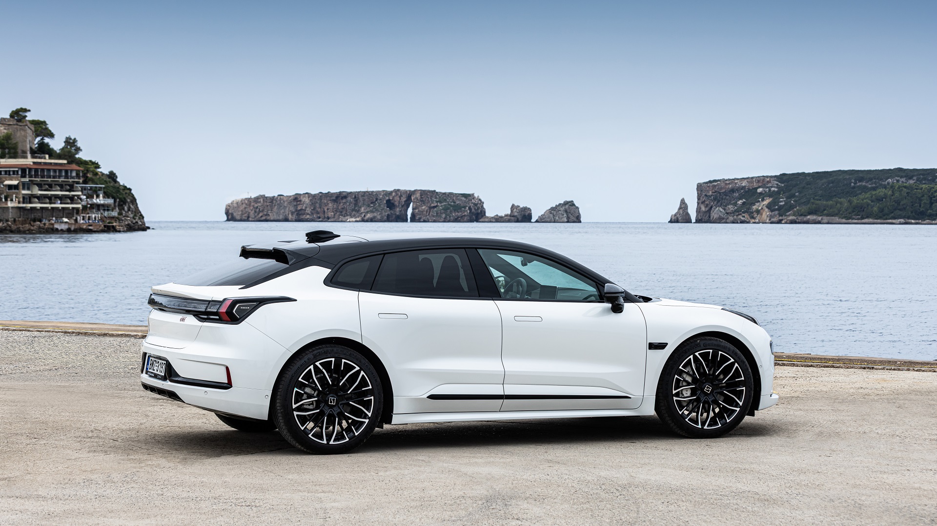 Zeekr 001 drive Costa Navarino 2025 (6) Zeekr 001 drive Costa Navarino 2025 (6)