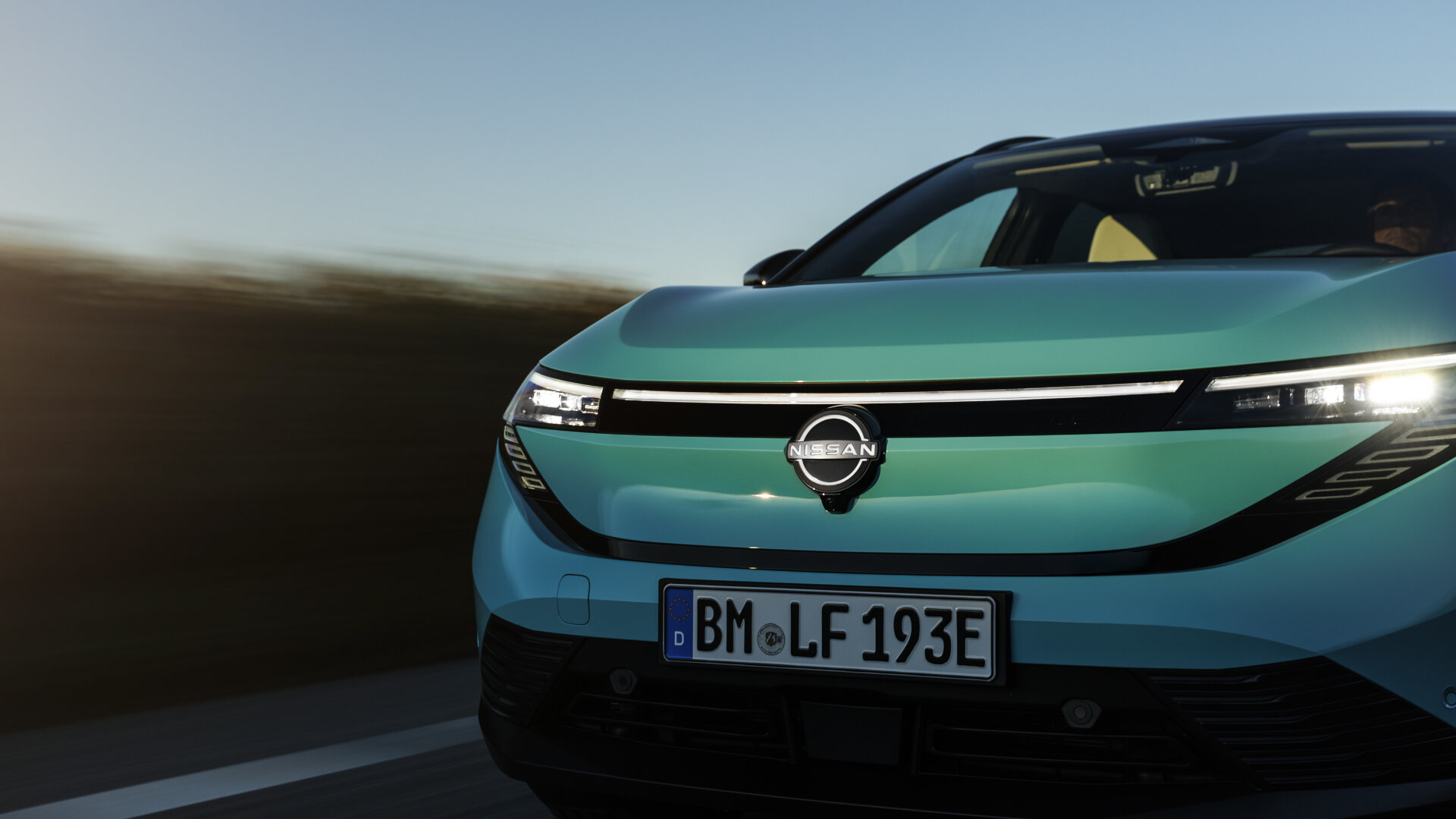 All new Nissan LEAF Hits the Road