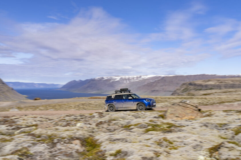 MINI Countryman SE ALL4 Iceland (10)
