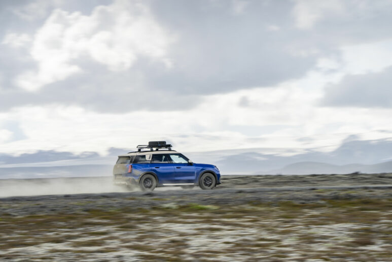 MINI Countryman SE ALL4 Iceland (68)