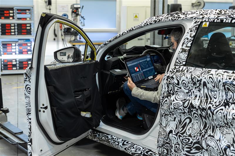 Nissan x Monolith AI testing Nissan x Monolith AI testing