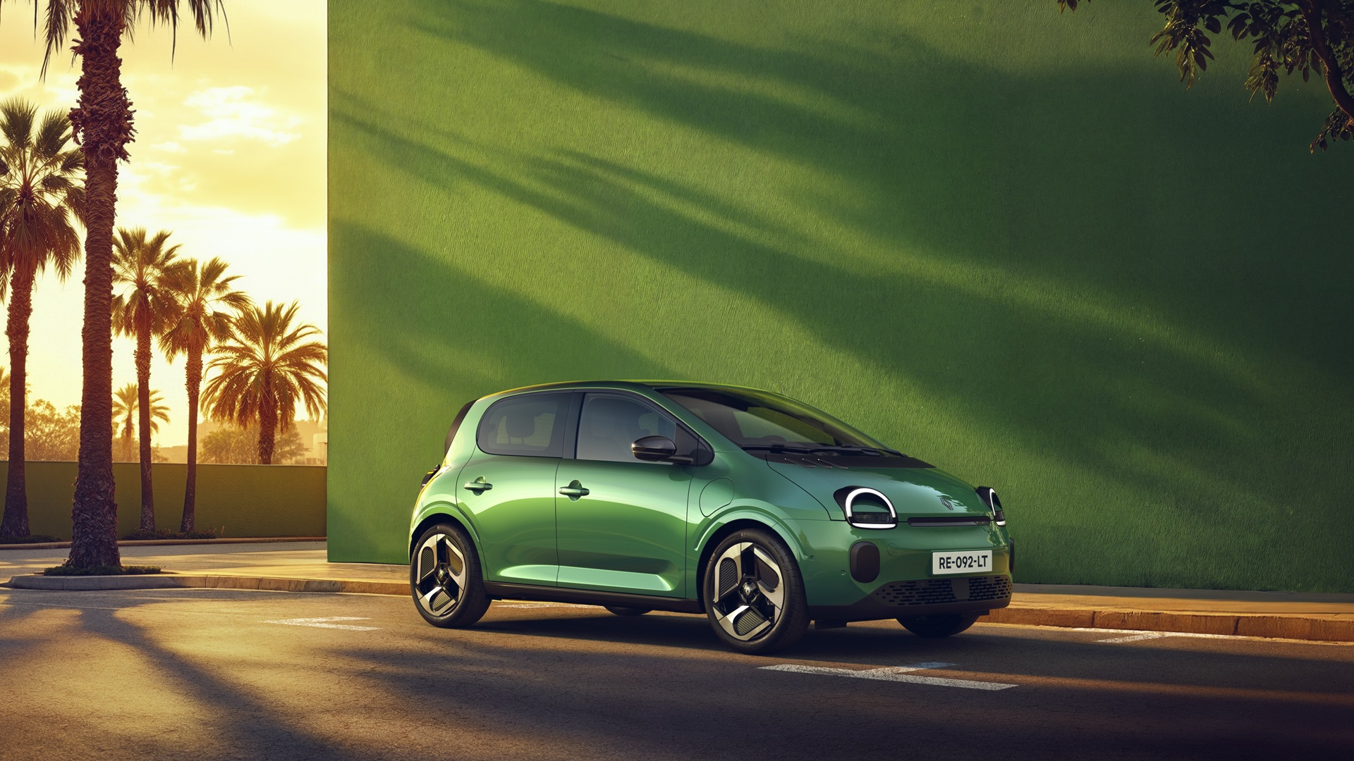 Renault Twingo E Tech electric Absolute Green (3) Renault Twingo E Tech electric Absolute Green (3)