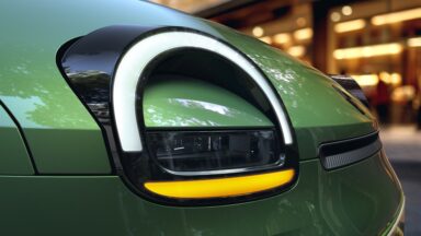 Renault Twingo E Tech electric Absolute Green