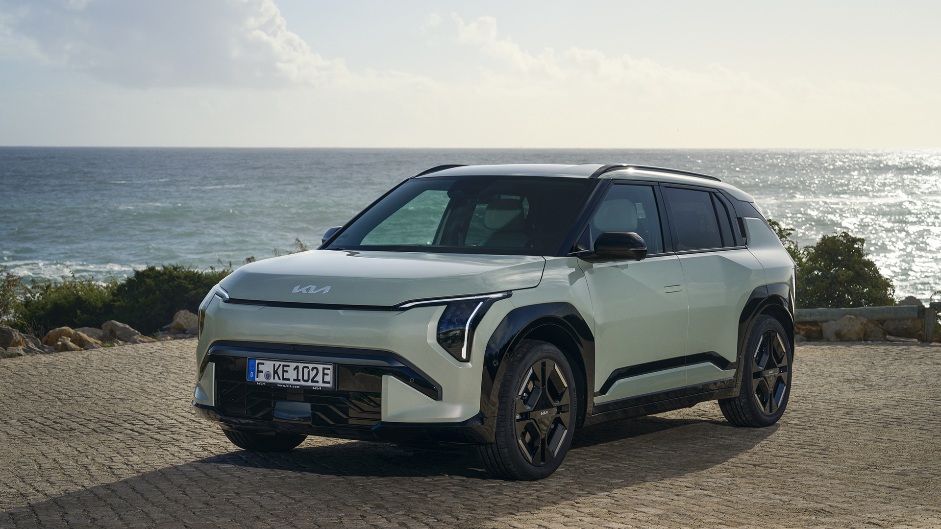 kia ev3 gtline aventurine green static digital 1920x1080 006 kia ev3 gtline aventurine green static digital 1920x1080 006