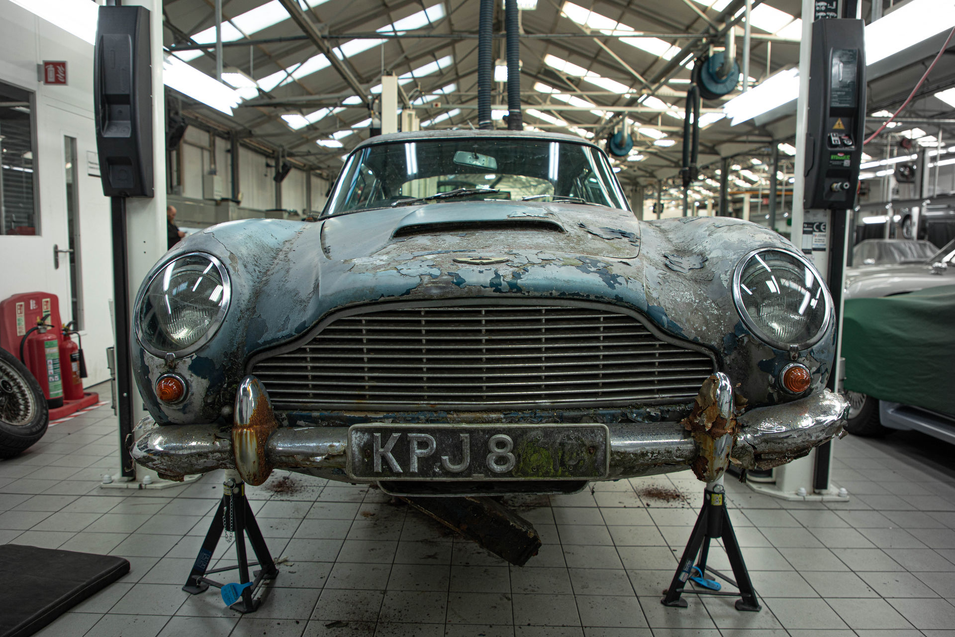 Mr and Mrs Williams' 1965 DB5 Vantage pre restoration in 2022 (01) Mr and Mrs Williams' 1965 DB5 Vantage pre restoration in 2022 (01)