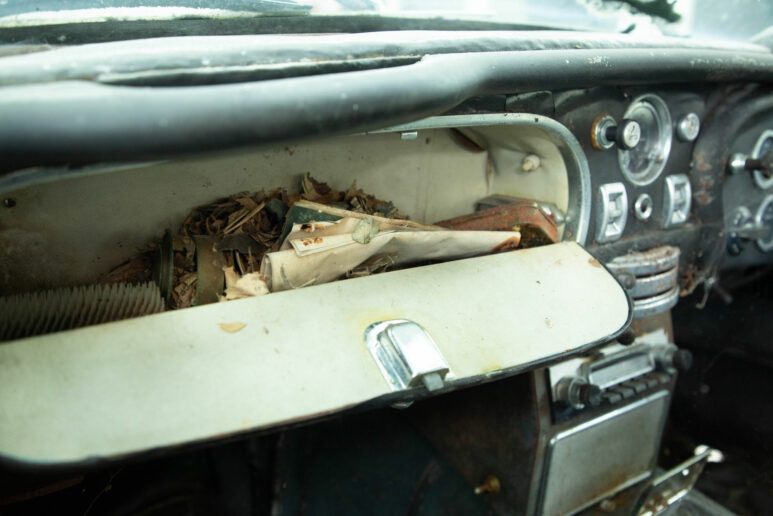 Mr and Mrs Williams' 1965 DB5 Vantage pre restoration in 2022 (09)