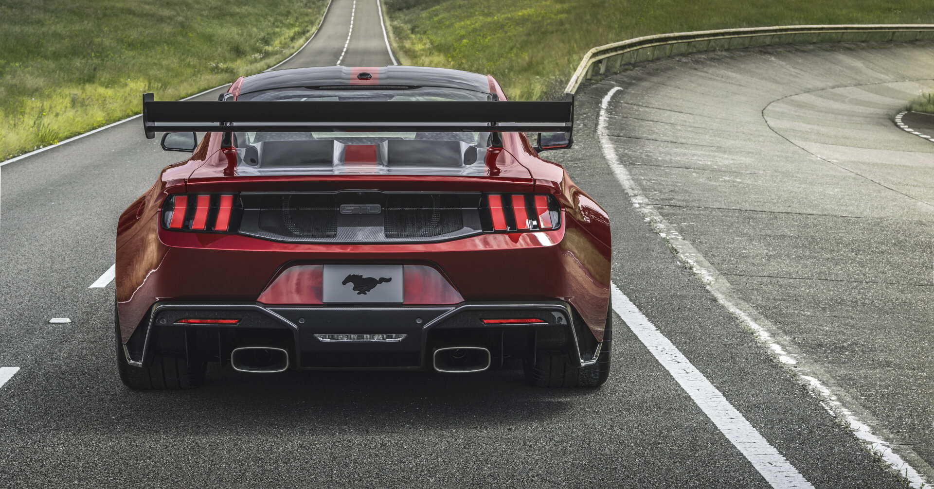 2025 Ford Mustang GTD exterior 04