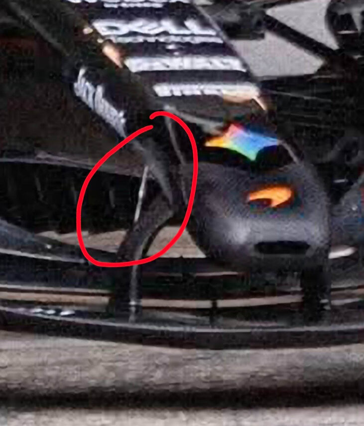 F1 McLaren MCL40 (4)