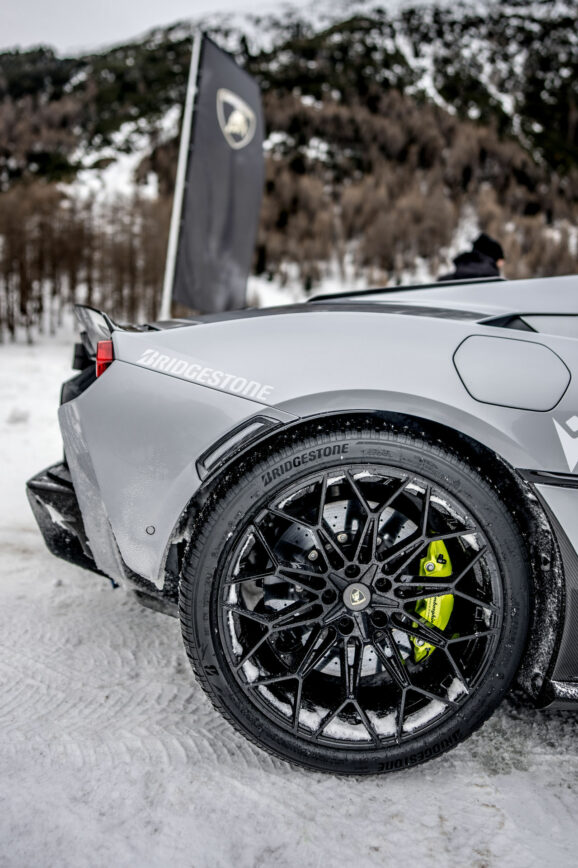 Lamborghini Academia Neve 2026 (1)