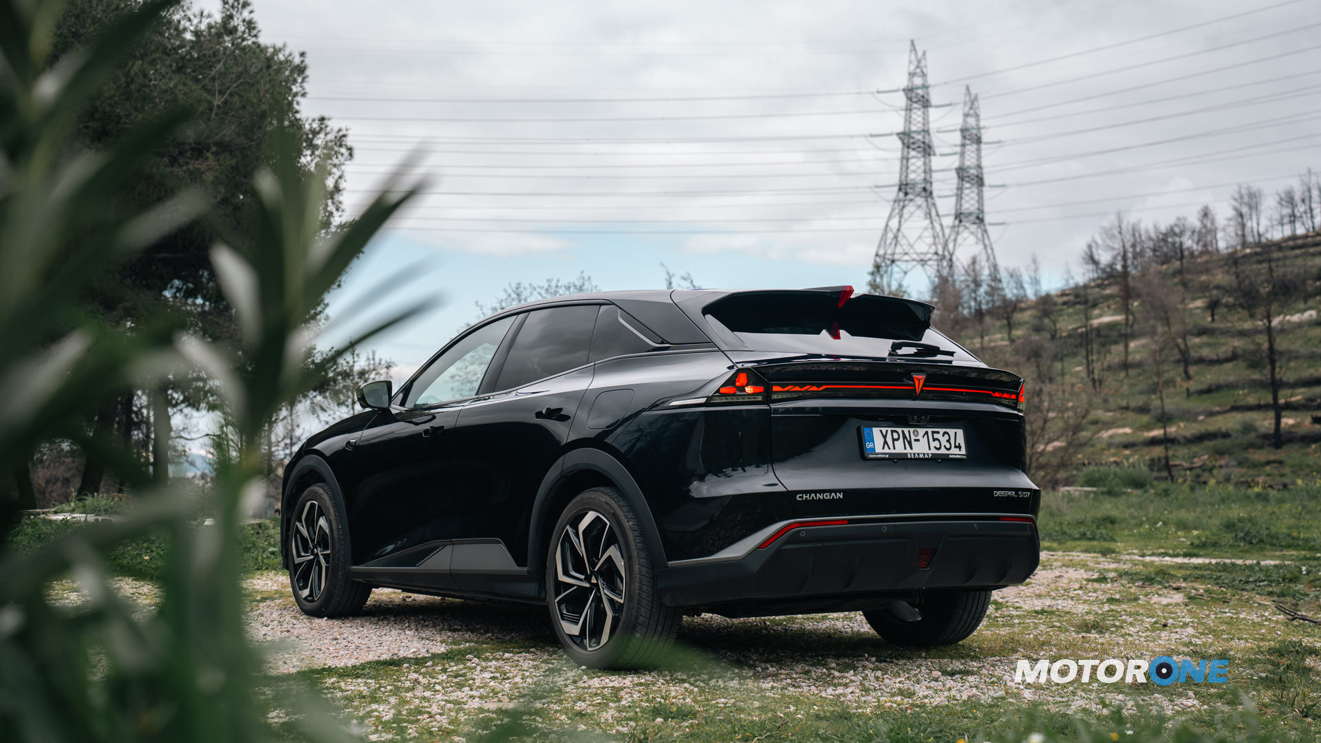 Changan Deepal S07 black test drive 18