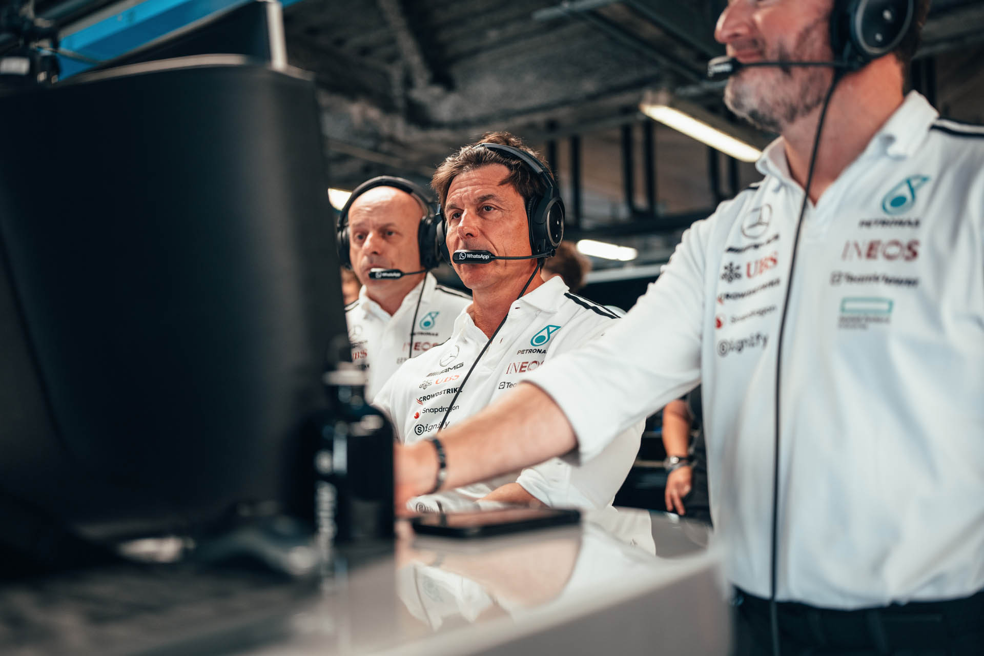F1 Simone Resta & Toto Wolff (Mercedes) F1 Simone Resta & Toto Wolff (Mercedes)
