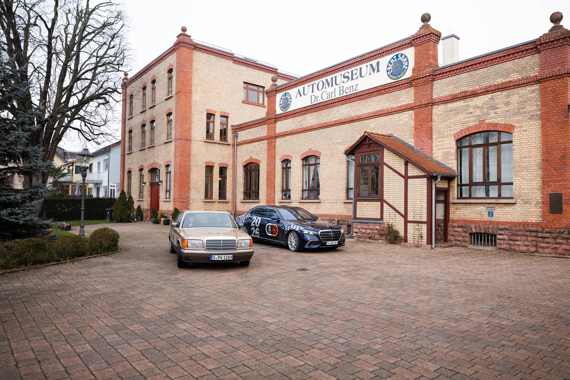 Mercedes Benz S‑Class Tours Europe (3) Mercedes Benz S‑Class Tours Europe (3)