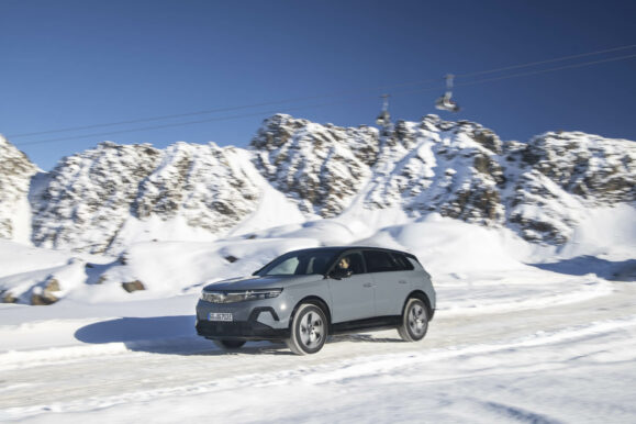 Opel Grandland Electric AWD (1)