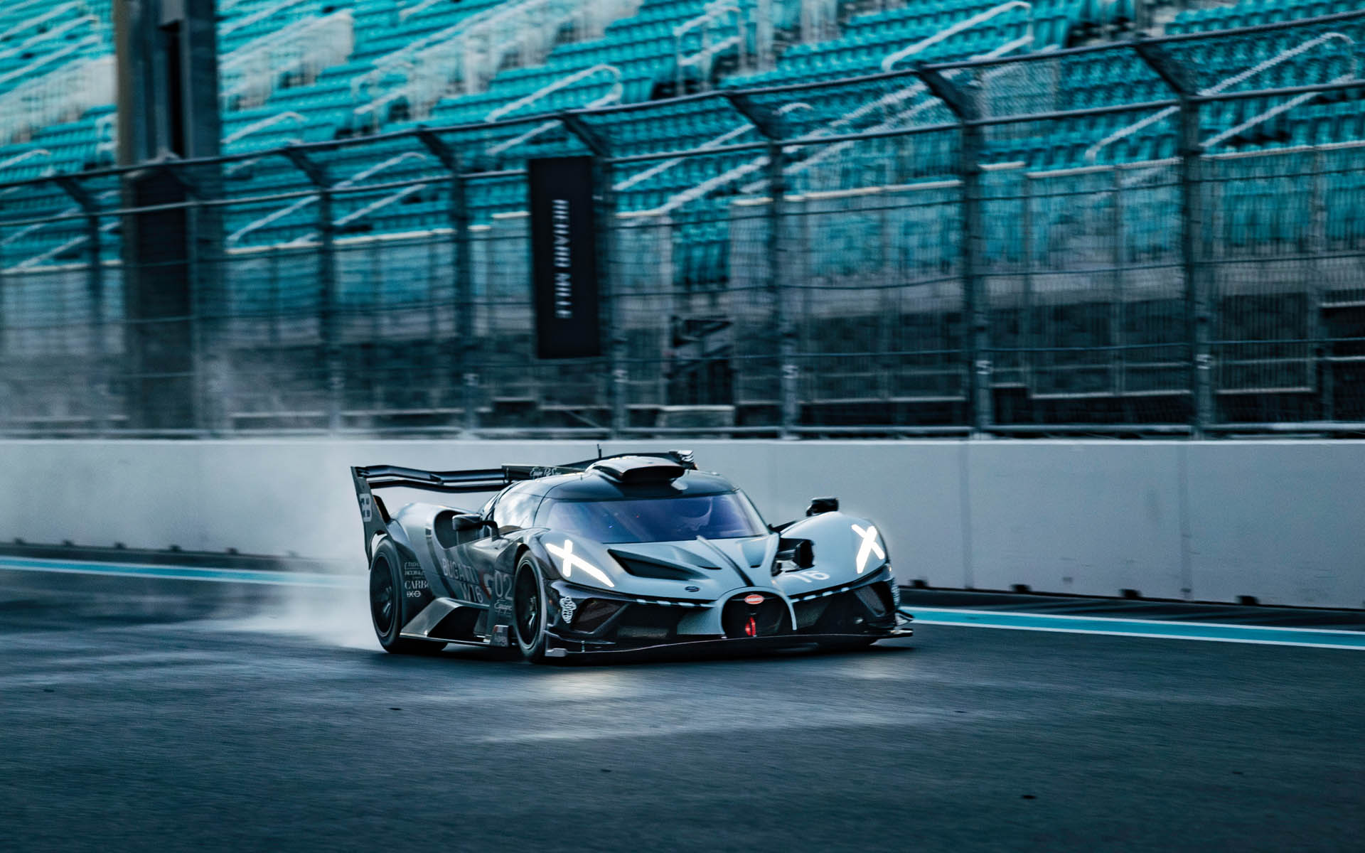 09 2602 BUGATTI Feeling the Track Miami