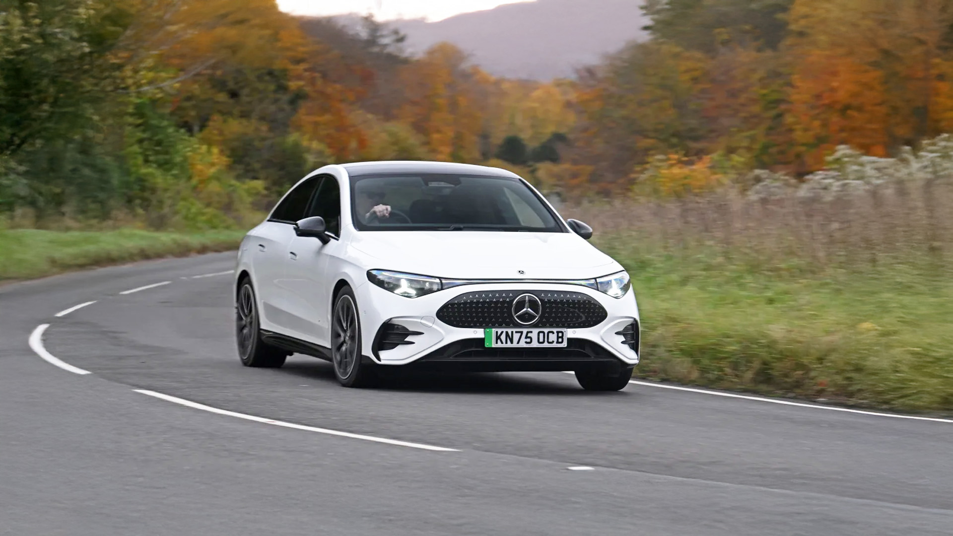 Οδηγούμε τη νέα Mercedes-Benz CLA στην ηλεκτρική και υβριδική εκδοχή της