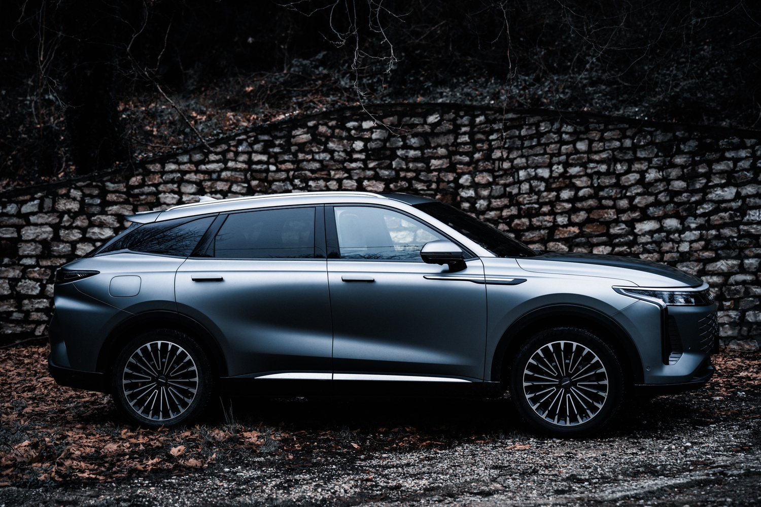 Οδηγούμε στην Ελλάδα τα νέα Omoda 5 SHS-H και Omoda 9 SHS-P