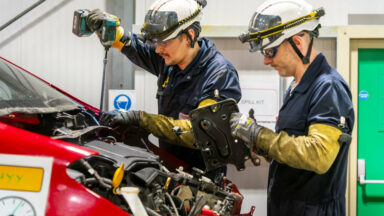 Toyota Yaris dismantling recycling (4)